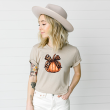 Load image into Gallery viewer, Wholesale Girly Pumpkin Graphic Tee - Heather Dust Tee
