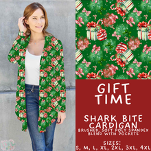 Load image into Gallery viewer, Batch #574 - HalloThanksMas - Closes 8/24 - ETA mid/late October - Gift Time Cardigan
