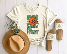 Load image into Gallery viewer, Wholesale Smell my Feet Graphic Tee - Grey
