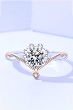 Load image into Gallery viewer, Moissanite and Zircon Contrast Crisscross Ring
