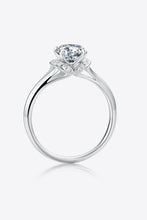 Load image into Gallery viewer, 1 Carat Moissanite 925 Sterling Silver Split Shank Ring
