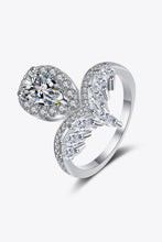 Load image into Gallery viewer, Stand Out Moissanite Ring
