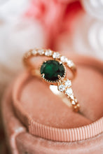 Load image into Gallery viewer, Lauv Oval Emerald Stone in Gold Setting Ring Set
