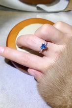 Load image into Gallery viewer, 1 Carat Moissanite Heart-Shaped Platinum-Plated Ring in Blue
