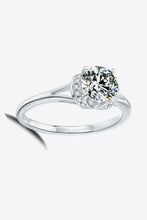 Load image into Gallery viewer, 1 Carat Moissanite Split Shank Ring
