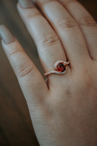 Sweet Love Rose Gold in Ruby Stone