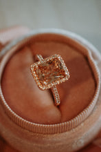 Load image into Gallery viewer, Raven Champagne Emerald Stone Rose Gold Ring

